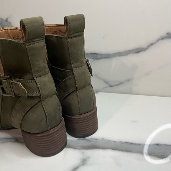 Vionic | Women's Olive Nubuck Leather Comfort Waterproof Ankle Sienna Boots Sz 5 - Picture 5 of 8